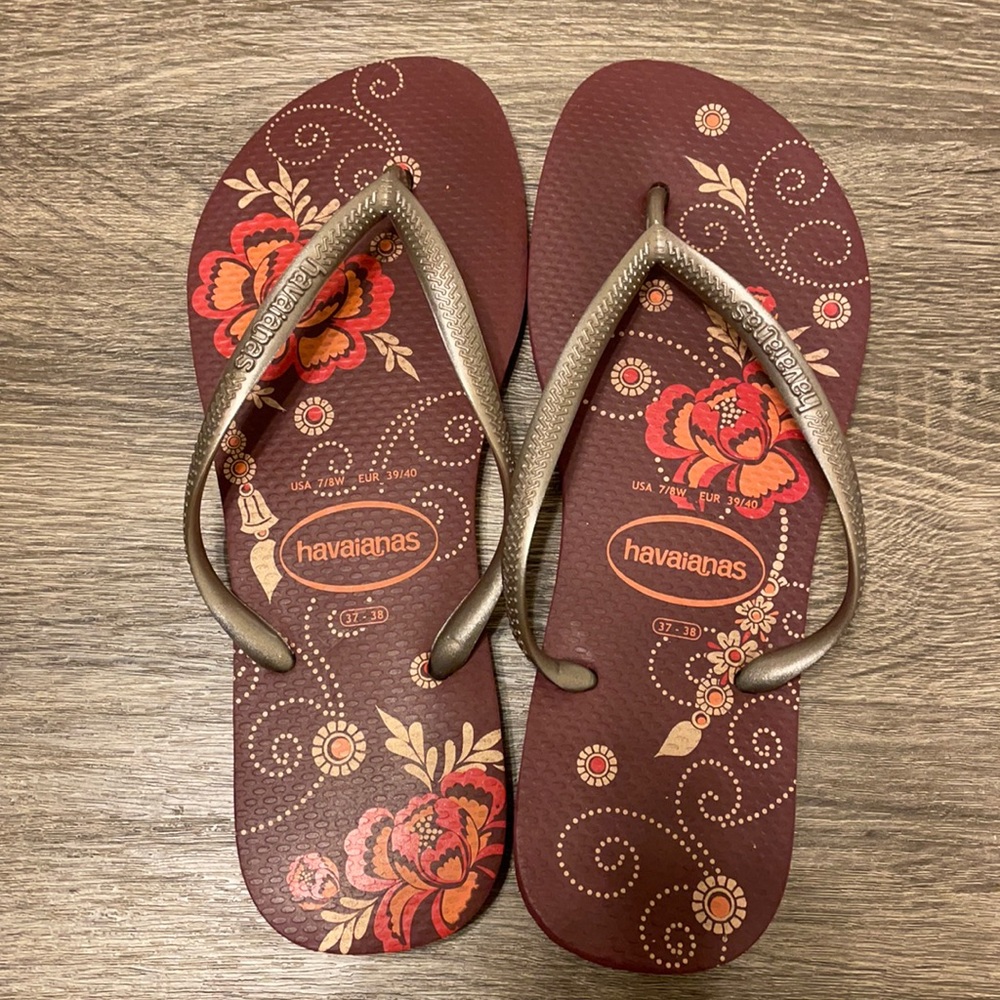 Havaianas Flip Flops Size 7/8